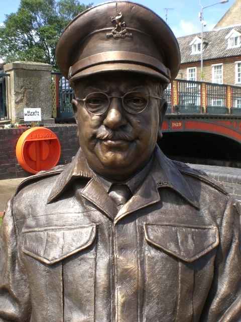 Arthur Lowe